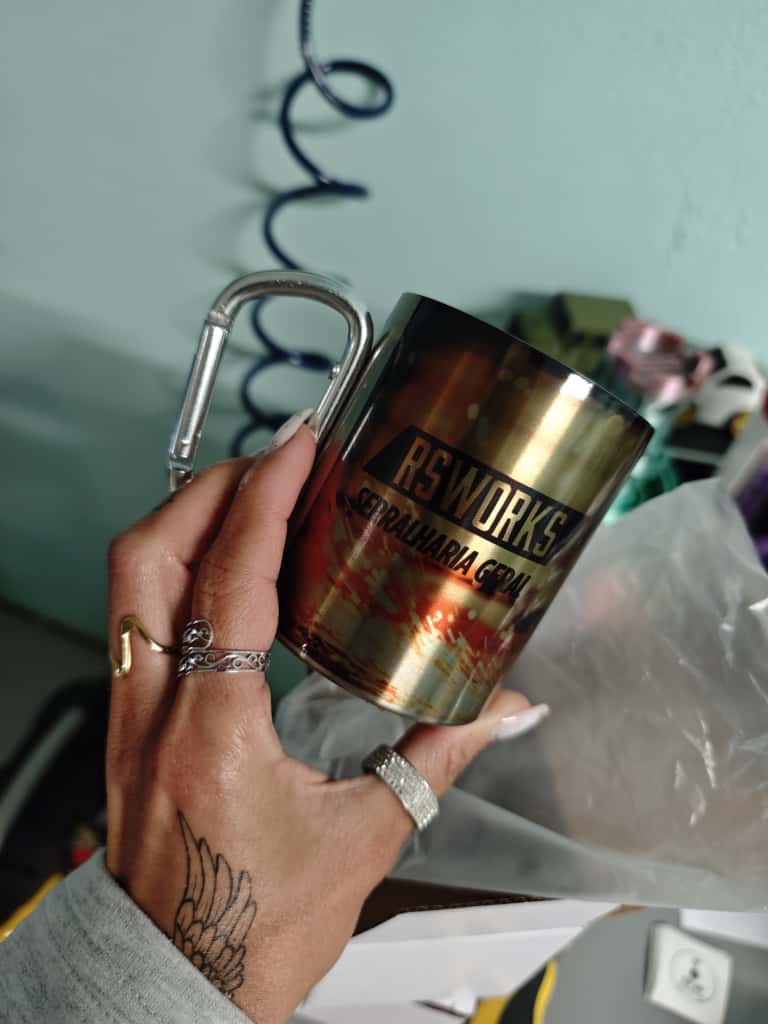 Canecas Personalizáveis em Inox