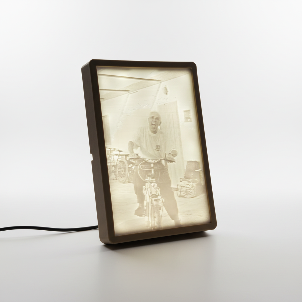 Moldura lithophane ângulo lateral - packshot